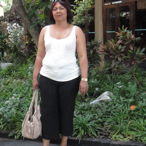 Diane Lewis Photo 12