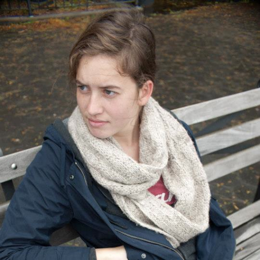 Anne Saunders Photo 30