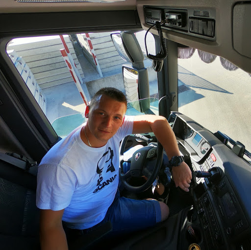 Daniel Olszewski Photo 12