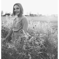 Hannah Weber Photo 13