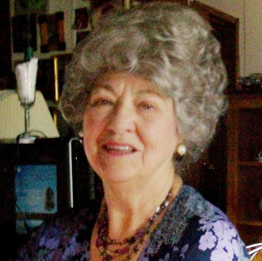 Ruth Edwards Photo 41