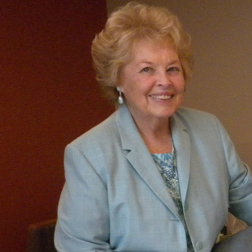 Helen Roach Photo 38