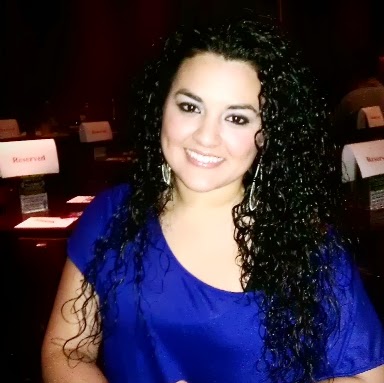 Angela Vela Photo 20