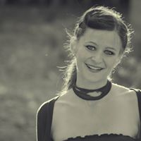 Christina Trapp Photo 8