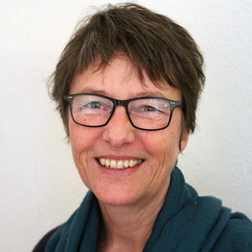 Linda Spalding Photo 23