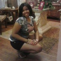 Angela Thomas Photo 42