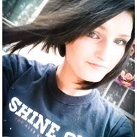 Meghan Marks Photo 5