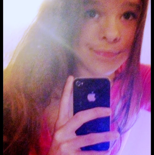 Samantha Barney Photo 11