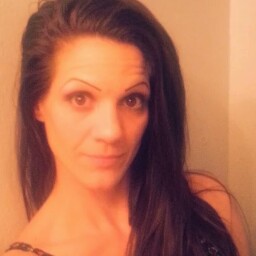 Stacie Elliott Photo 3