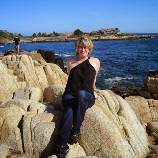 Katherine Messier Photo 10