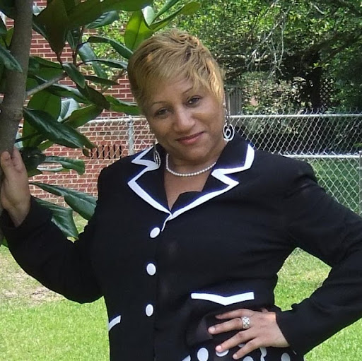 Brenda Gardner Photo 11