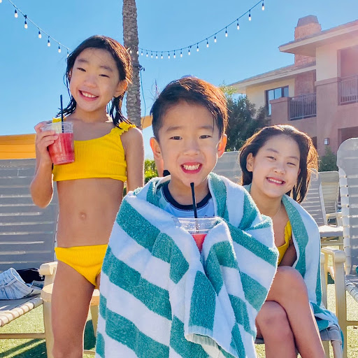 Jennifer Ahn Photo 30