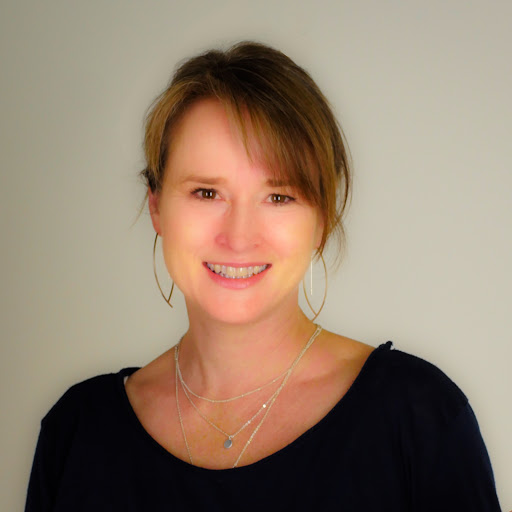 Sandra Dillon Photo 33