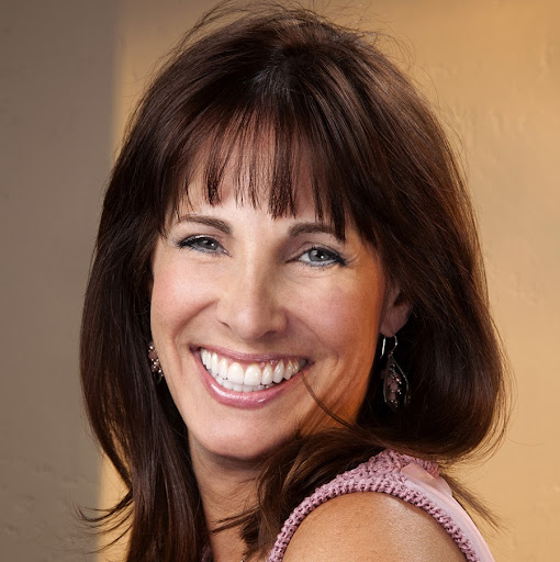 Debbie Davis Photo 7