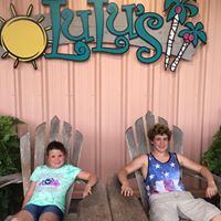 Jennifer Graves Photo 39