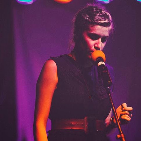 Caitlin West Photo 30