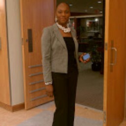 Shawna Richards Photo 6