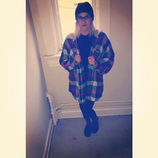 Julie Wagoner Photo 3