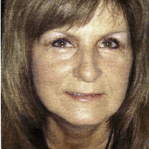Toni Kelly Photo 8