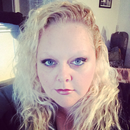 Traci Lee Photo 15
