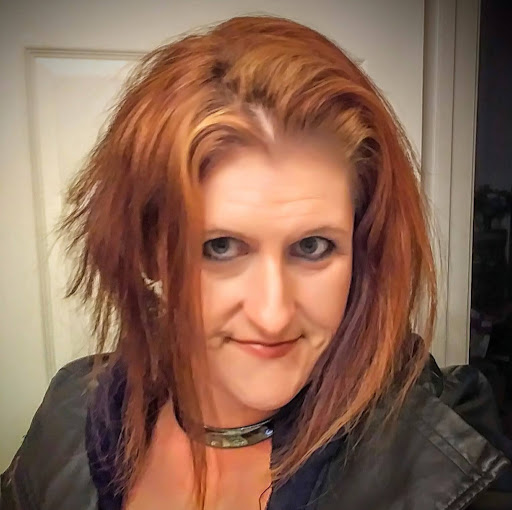 Kristin Schneider Photo 27