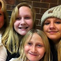 Katie Palmer Photo 2