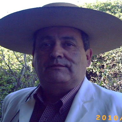 Reinaldo Calderon Photo 9