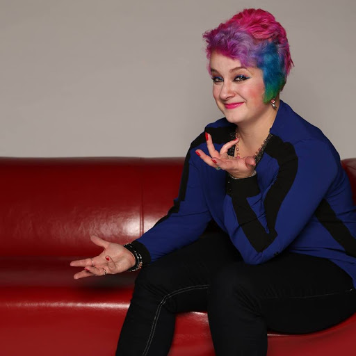 April Wallace Photo 5