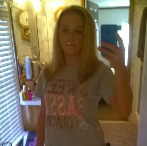 Sarah Adkins Photo 39