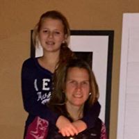 Jennifer Vaillancourt Photo 32