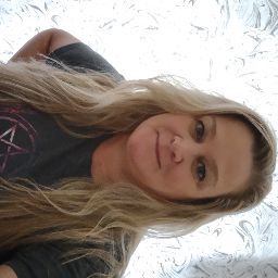 Traci Roberts Photo 23