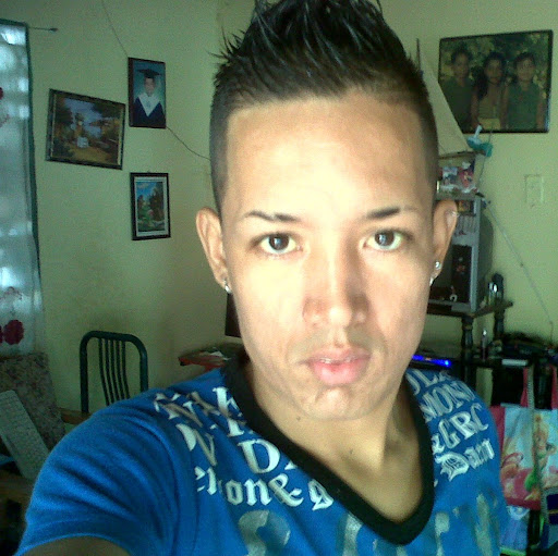 Angel Pineda Photo 7