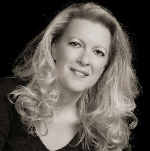 Katherine Hanna Photo 9