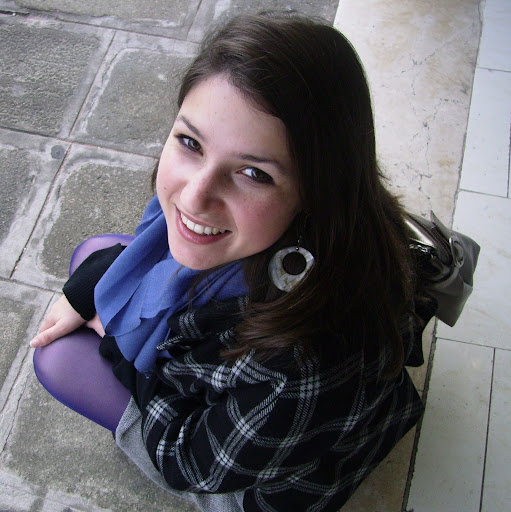 Lucy Richards Photo 35
