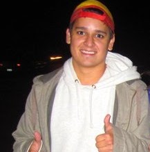 Andres Robles Photo 30