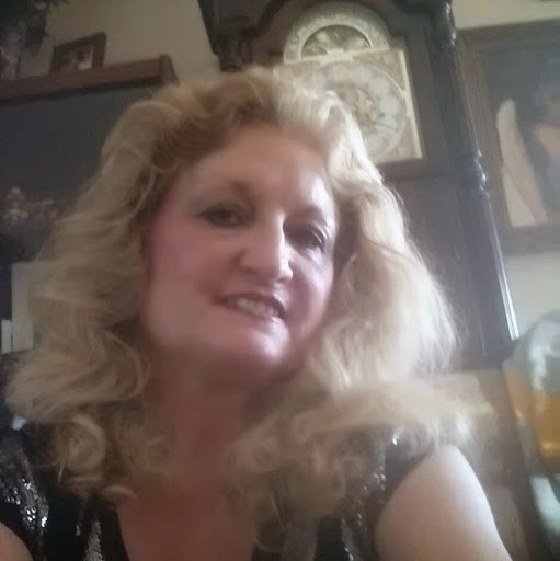 Denise Dumont Photo 9
