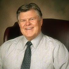 Raymond Thompson Photo 41