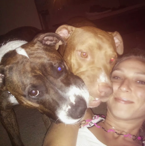 Amanda Oliver Photo 20