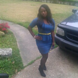 Angela Roach Photo 19
