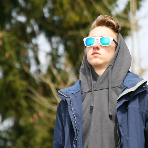 Robin Schmidt Photo 39