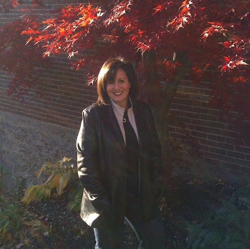 Michele Armstrong Photo 22