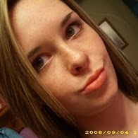 Sarah Lay Photo 16