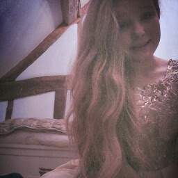 Phoebe Morgan Photo 3