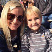 Jennifer Coates Photo 18