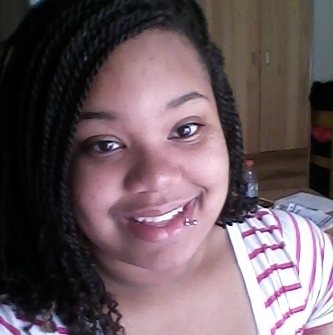 Renee Edwards Photo 22