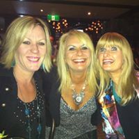 Michele Davies Photo 23