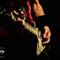 Victor Vivar Photo 26
