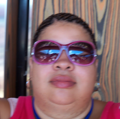 Angela Strong Photo 34