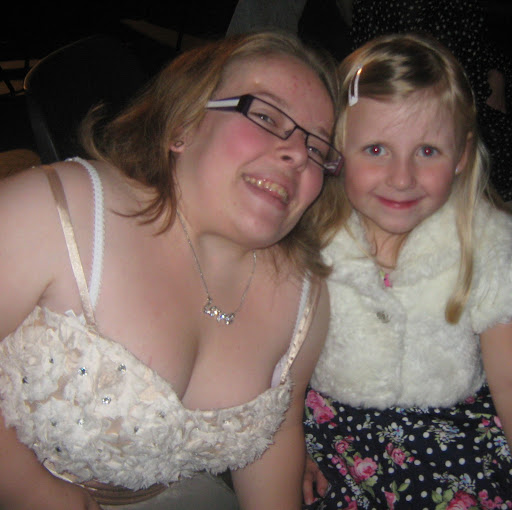 Amy Calvert Photo 14