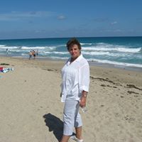 Carolyn Briggs Photo 16